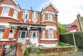 3 bedroom End of Ter...